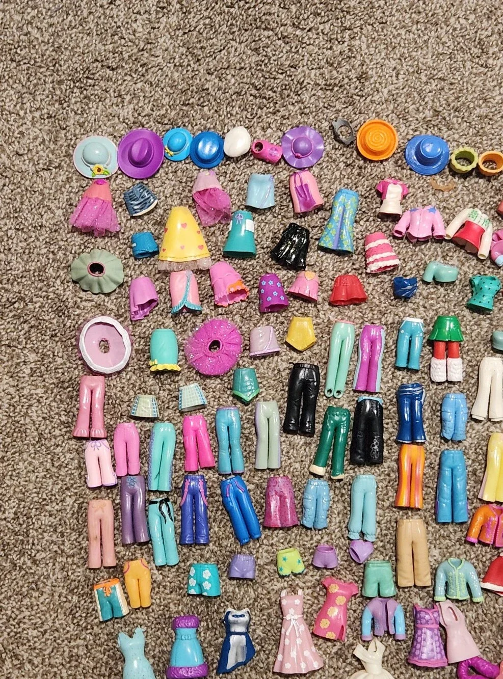 MASSIVE Vintage Y2K Polly Pocket Lot of 225+ Dolls, Rubber Clothes & Accessories